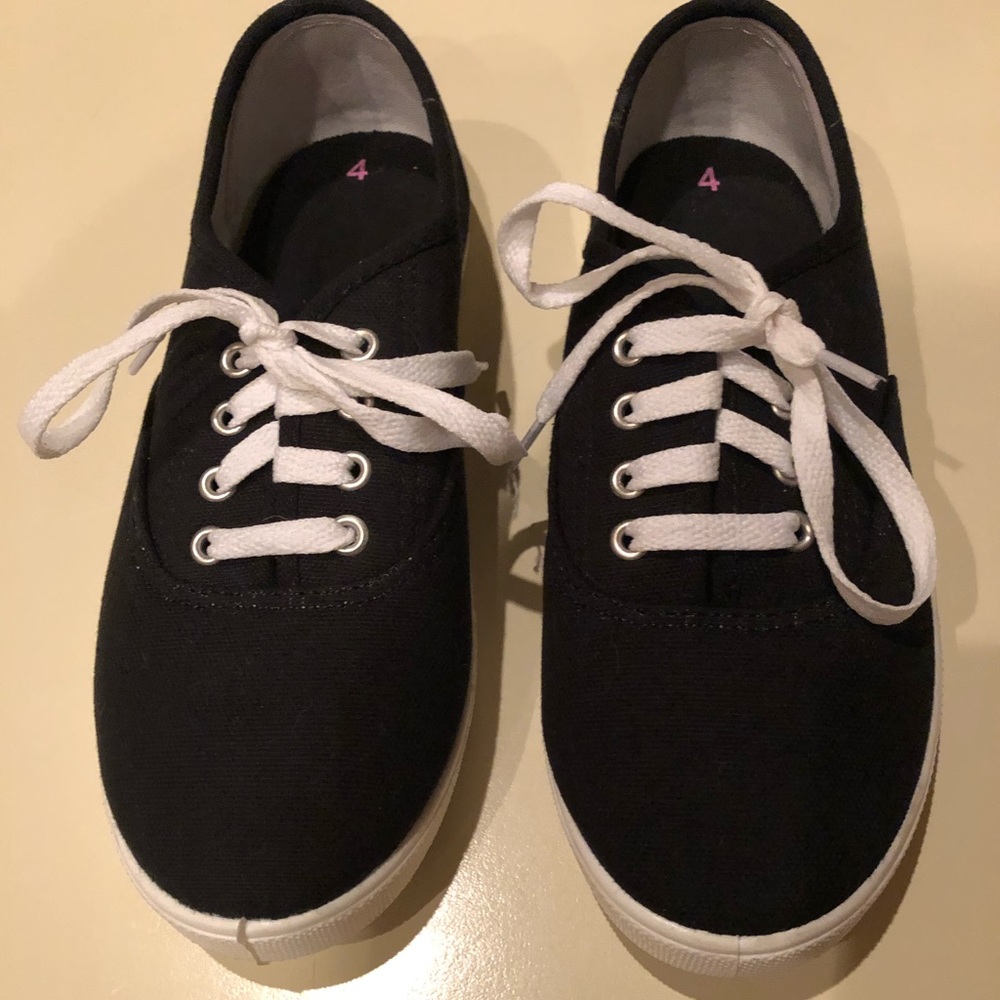 Faded Glory Medium Canvas Casual Girls' Shoes